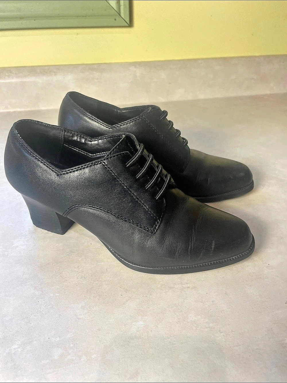 Dr. Scholl's Gel Pac Black Heeled Lace-Up Shoes US 7